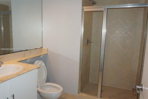 Condo in Miami, Florida, 2 bedrooms № 2145741 - photo 7