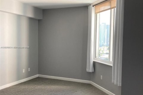 Condo in Miami, Florida, 2 bedrooms № 2145741 - photo 8