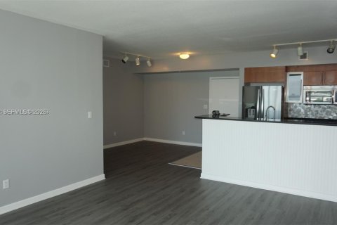 Condo à Miami, Floride, 2 chambres  № 2145741
