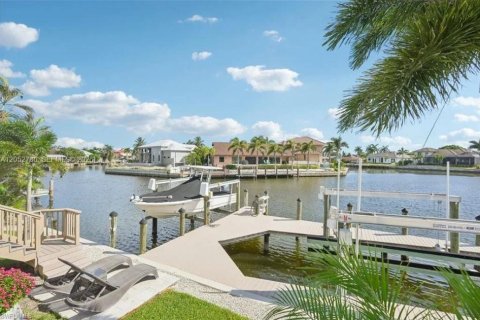 Villa ou maison à louer à Marco Island, Floride: 3 chambres, 180.23 m2 № 2248715 - photo 29