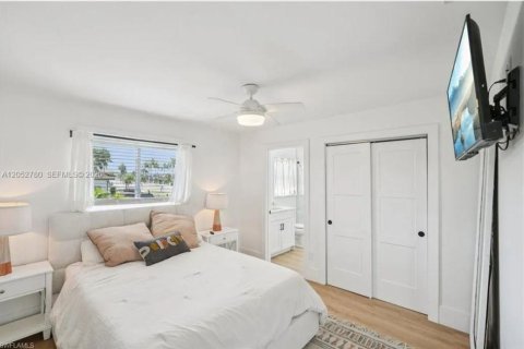 Villa ou maison à louer à Marco Island, Floride: 3 chambres, 180.23 m2 № 2248715 - photo 19