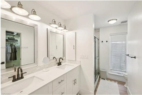 Villa ou maison à louer à Marco Island, Floride: 3 chambres, 180.23 m2 № 2248715 - photo 16