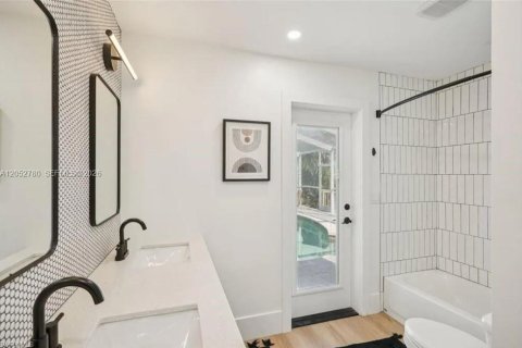 Villa ou maison à louer à Marco Island, Floride: 3 chambres, 180.23 m2 № 2248715 - photo 24