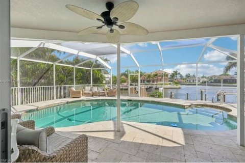 Villa ou maison à louer à Marco Island, Floride: 3 chambres, 180.23 m2 № 2248715 - photo 25
