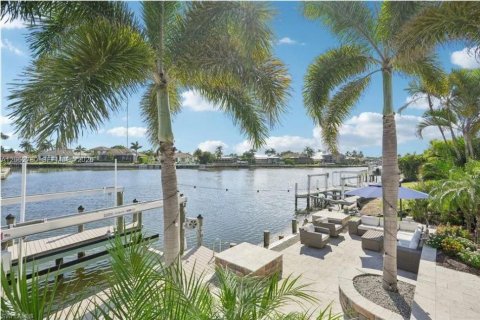 Villa ou maison à louer à Marco Island, Floride: 3 chambres, 180.23 m2 № 2248715 - photo 30