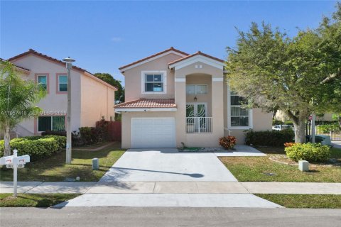 Дом в Маргит, Флорида 3 спальни, 156.54м2 № 2020809