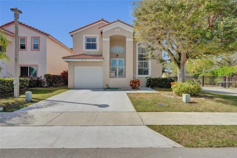 Снять в аренду виллу или дом в Маргит, Флорида 3 спальни, 156.54м2, № 2020809 - фото 3