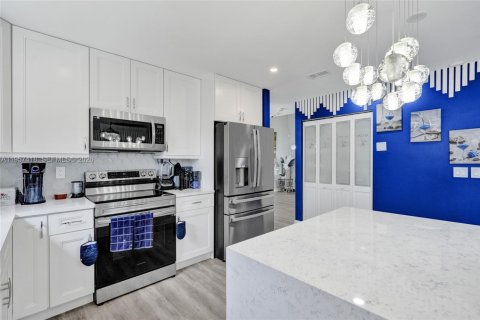 Снять в аренду виллу или дом в Маргит, Флорида 3 спальни, 156.54м2, № 2020809 - фото 26