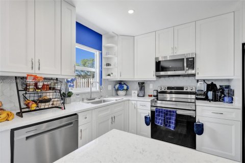 Снять в аренду виллу или дом в Маргит, Флорида 3 спальни, 156.54м2, № 2020809 - фото 22