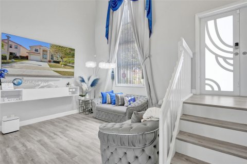 Снять в аренду виллу или дом в Маргит, Флорида 3 спальни, 156.54м2, № 2020809 - фото 8