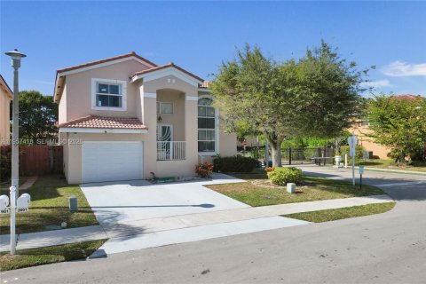 Снять в аренду виллу или дом в Маргит, Флорида 3 спальни, 156.54м2, № 2020809 - фото 7