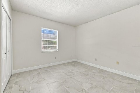 Villa ou maison à vendre à Odessa, Floride: 4 chambres, 213.3 m2 № 2416696 - photo 21