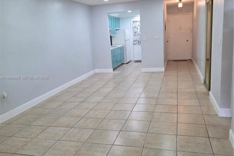 Condominio en alquiler en Miami, Florida, 1 dormitorio, 61.32 m2 № 2058659 - foto 5