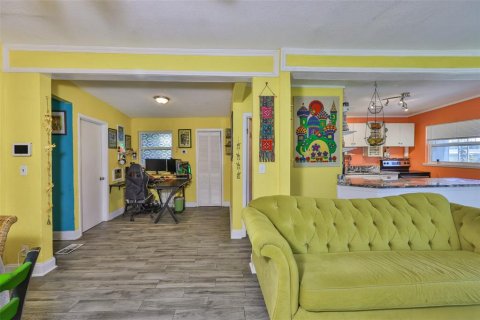 Casa en venta en Saint Petersburg, Florida, 2 dormitorios, 95.6 m2 № 1803417 - foto 11