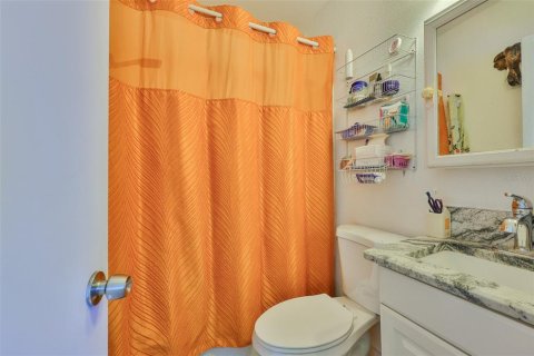 Casa en venta en Saint Petersburg, Florida, 2 dormitorios, 95.6 m2 № 1803417 - foto 16
