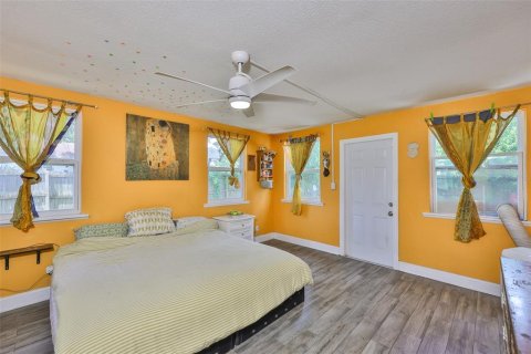 Casa en venta en Saint Petersburg, Florida, 2 dormitorios, 95.6 m2 № 1803417 - foto 17