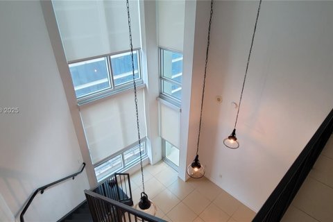 Condo in Miami, Florida, 1 bedroom № 1952412 - photo 7