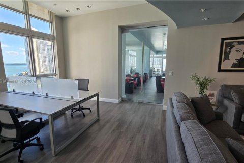 Condo in Miami, Florida, 1 bedroom № 1952412 - photo 14