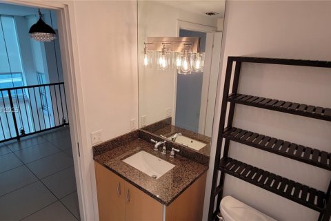Condo in Miami, Florida, 1 bedroom № 1952412 - photo 9