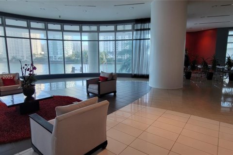 Condo in Miami, Florida, 1 bedroom № 1952412 - photo 21