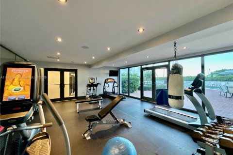 Снять в аренду кондоминиум в Майами-Бич, Флорида 1 спальня, 70.42м2, № 1945234 - фото 17