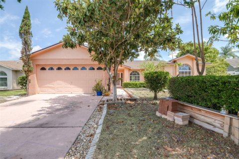 Casa en venta en Clearwater, Florida, 4 dormitorios, 150.87 m2 № 2214927 - foto 3