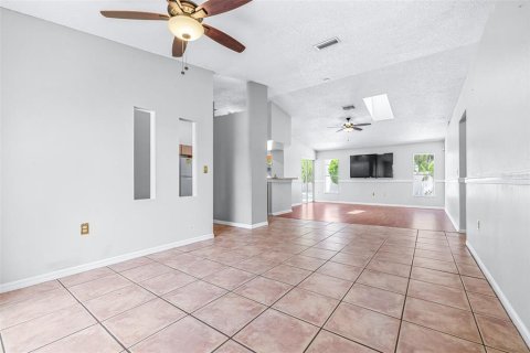 Casa en venta en Clearwater, Florida, 4 dormitorios, 150.87 m2 № 2214927 - foto 11