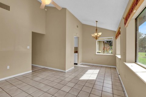 House in Lakeland, Florida 2 bedrooms, 95.88 sq.m. № 1444807 - photo 17