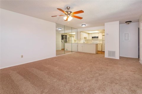 Condominio en venta en Winter Garden, Florida, 2 dormitorios, 85.28 m2 № 1797824 - foto 5