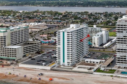Condo in Daytona Beach, Florida, 1 bedroom  № 2216300