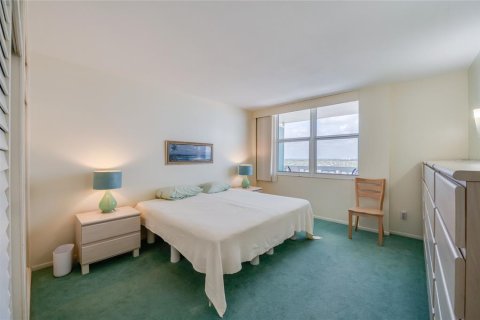 Condo in Daytona Beach, Florida, 1 bedroom  № 2216300 - photo 3