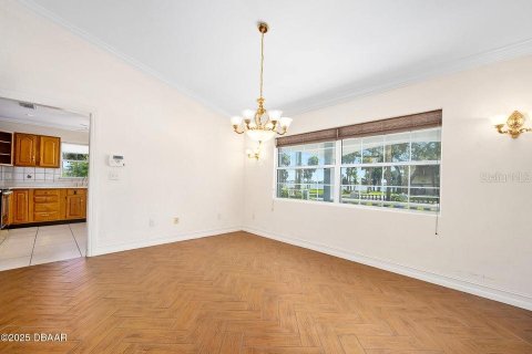 House in Daytona Beach, Florida 5 bedrooms, 301 sq.m. № 1789287 - photo 21