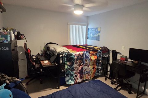 House in Tamarac, Florida 3 bedrooms, 132.48 sq.m. № 2086735 - photo 19