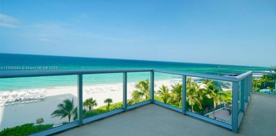 Condo in Sunny Isles Beach, Florida, 2 bedrooms  № 1963231