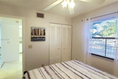 Copropriété à vendre à Sunrise, Floride: 2 chambres, 73.39 m2 № 1946476 - photo 14