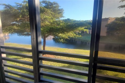 Copropriété à vendre à Sunrise, Floride: 2 chambres, 73.39 m2 № 1946476 - photo 28