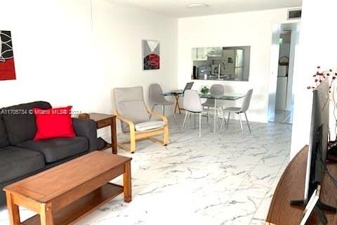 Copropriété à vendre à Sunrise, Floride: 2 chambres, 73.39 m2 № 1946476 - photo 6