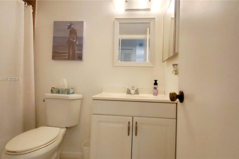 Copropriété à vendre à Sunrise, Floride: 2 chambres, 73.39 m2 № 1946476 - photo 16