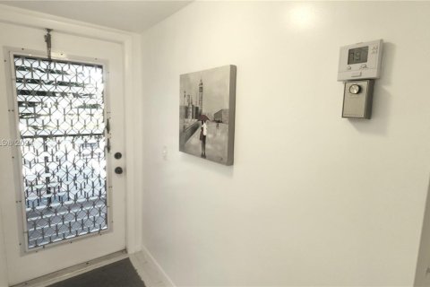 Copropriété à vendre à Sunrise, Floride: 2 chambres, 73.39 m2 № 1946476 - photo 3