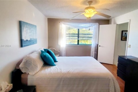 Copropriété à vendre à Sunrise, Floride: 2 chambres, 73.39 m2 № 1946476 - photo 30