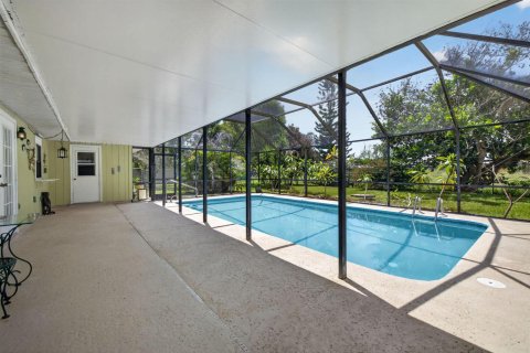 House in Port St. Lucie, Florida 2 bedrooms, 132.11 sq.m. № 2190261 - photo 28