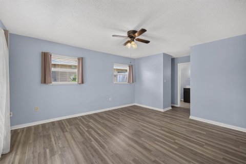 House in Port St. Lucie, Florida 2 bedrooms, 132.11 sq.m. № 2190261 - photo 22