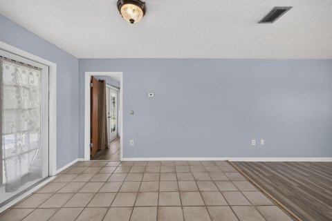 House in Port St. Lucie, Florida 2 bedrooms, 132.11 sq.m. № 2190261 - photo 10