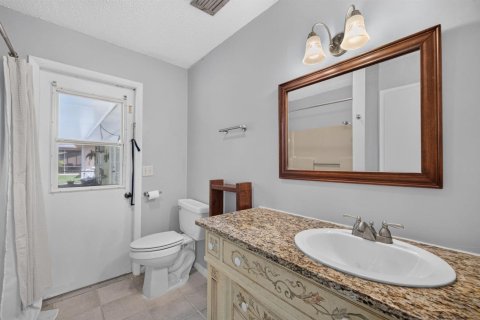 House in Port St. Lucie, Florida 2 bedrooms, 132.11 sq.m. № 2190261 - photo 20