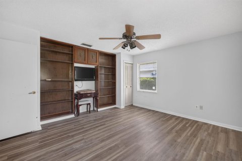 House in Port St. Lucie, Florida 2 bedrooms, 132.11 sq.m. № 2190261 - photo 18