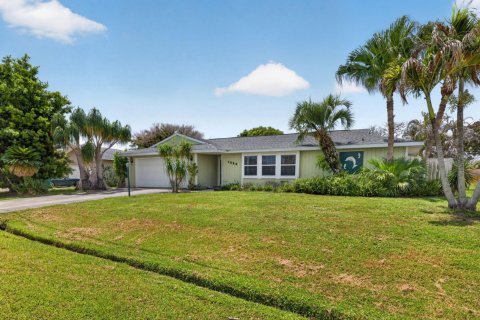 House in Port St. Lucie, Florida 2 bedrooms, 132.11 sq.m. № 2190261 - photo 3