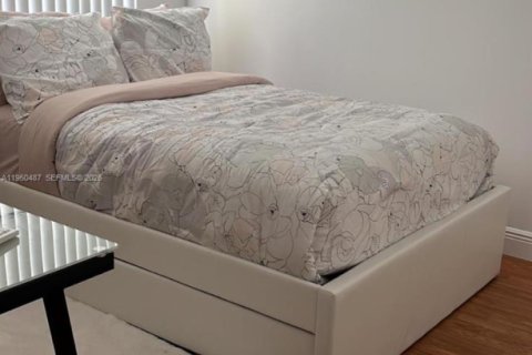 Townhouse in Miami, Florida 3 bedrooms, 129.32 sq.m. № 2005935 - photo 7