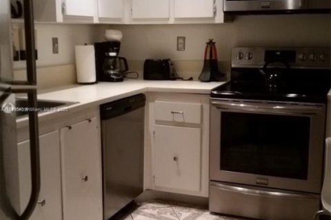 Condominio en alquiler en Hollywood, Florida, 1 dormitorio, 84.17 m2 № 2035214 - foto 15