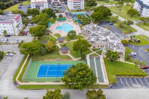 Condo in Lauderdale Lakes, Florida, 2 bedrooms  № 2004121 - photo 26