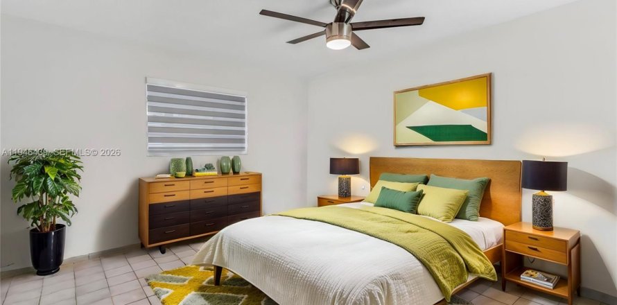 Condo in Lauderdale Lakes, Florida, 2 bedrooms  № 2004121